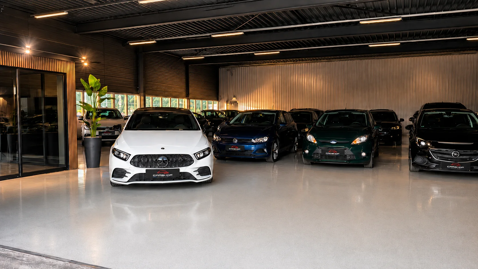 Showroom van CarShop Nederland met occasions in Raalte