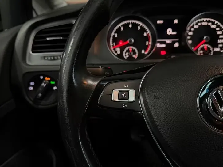 Volkswagen Golf 1.4 TSI ACT Higline AIRCO/PDC/APK/17INCH