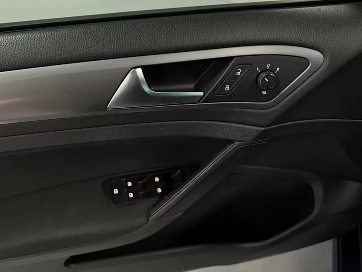 Volkswagen Golf 1.4 TSI ACT Higline AIRCO/PDC/APK/17INCH