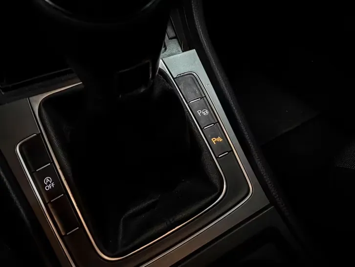 Volkswagen Golf 1.4 TSI ACT Higline AIRCO/PDC/APK/17INCH